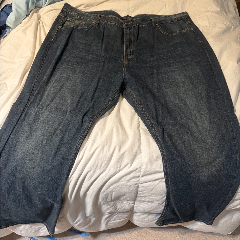 Classic Men's Dark Wash Jeans - Blue relaxed straight